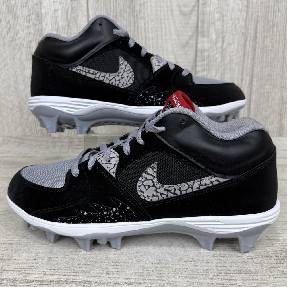 Jordan Stadium 90 Mens Size 10 Low TD Black Cement Football Cleats HQ0210-060